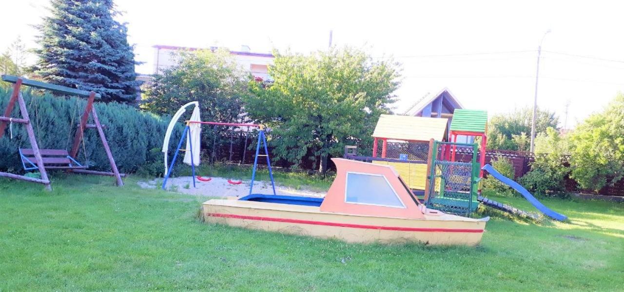 Ow Wilk - Pokoje I Domki Z Aneksami Kuchennymi, Parking, Plac Zabaw Леба Екстер'єр фото