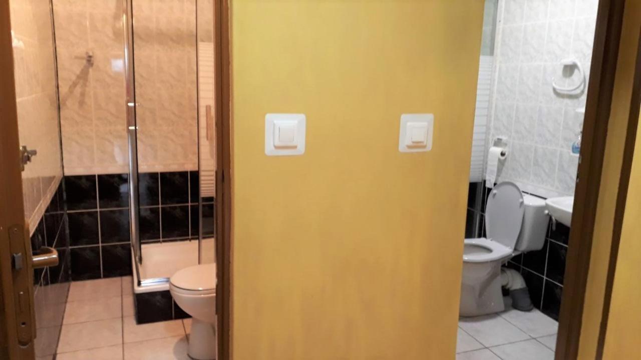 Ow Wilk - Pokoje I Domki Z Aneksami Kuchennymi, Parking, Plac Zabaw Леба Екстер'єр фото
