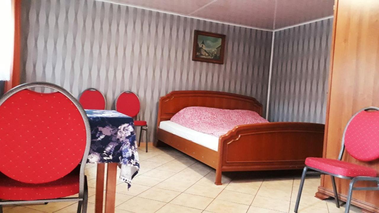 Ow Wilk - Pokoje I Domki Z Aneksami Kuchennymi, Parking, Plac Zabaw Леба Екстер'єр фото